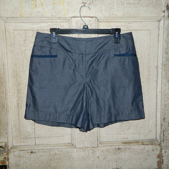 The Limited Cassidy Fit Blue Chambray Shorts Size 10 (F-42) - Picture 1 of 6